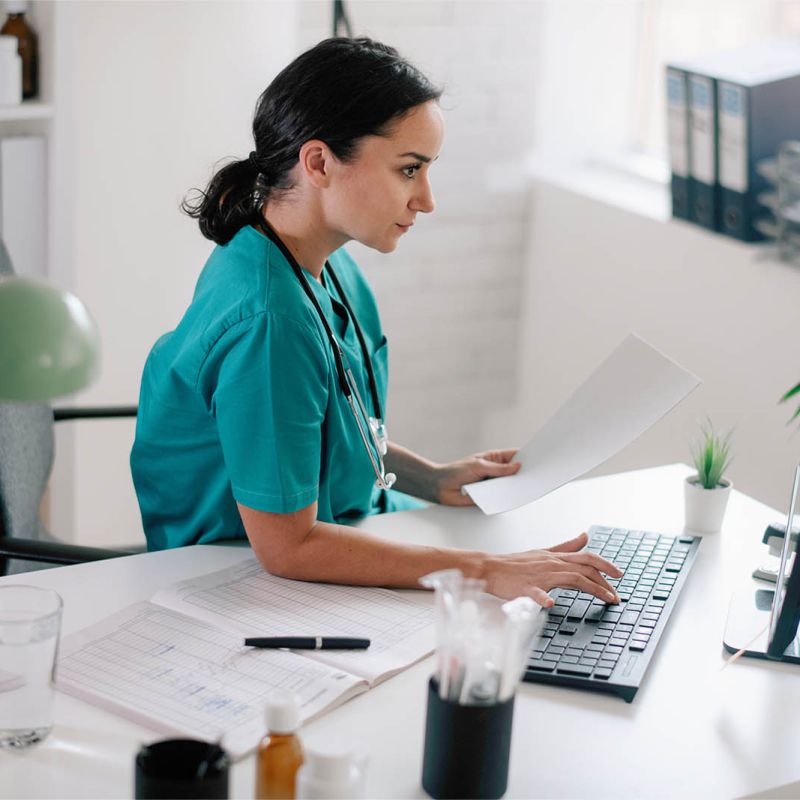 healthcare-accounting_0002_AdobeStock_317505483